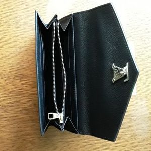 Louis Vuitton Bags - Louis Vuitton mylockme wallet Louis Vuitton Bags - Louis Vuitton mylockme wallet